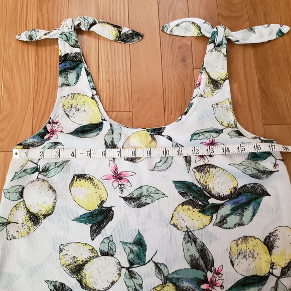Cute Lemon Print Tank Top - Picture 2 of 6